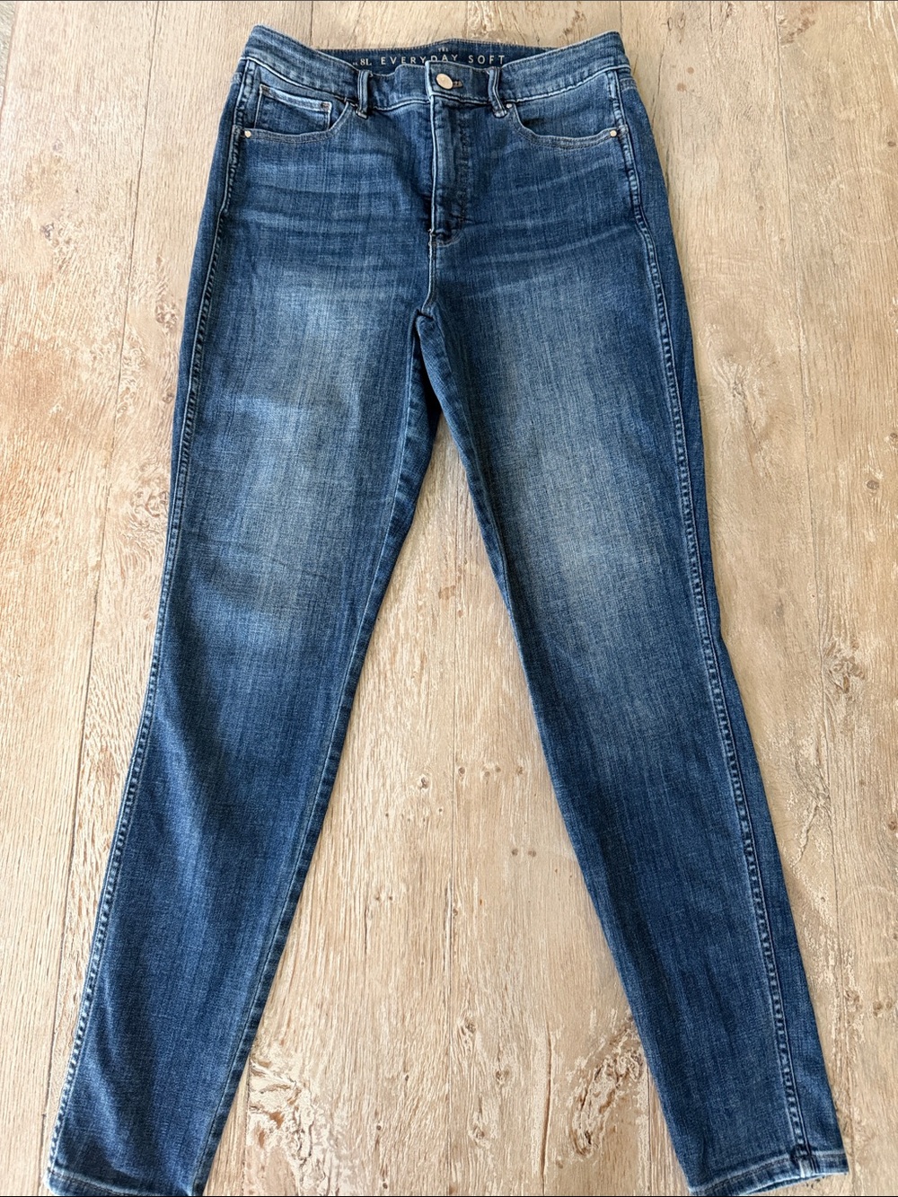WHBM Every Day Soft Denim Skinny Ankle Jean 8L